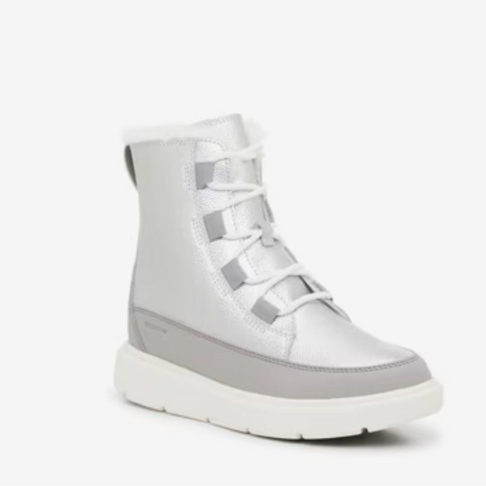 Kids Sorel Explorer iii size 12